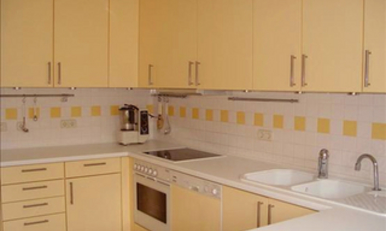 Penthouse - duplex à vendre dans une urbanisation privée en première ligne de plage sur la Mille d' Or à Marbella 5