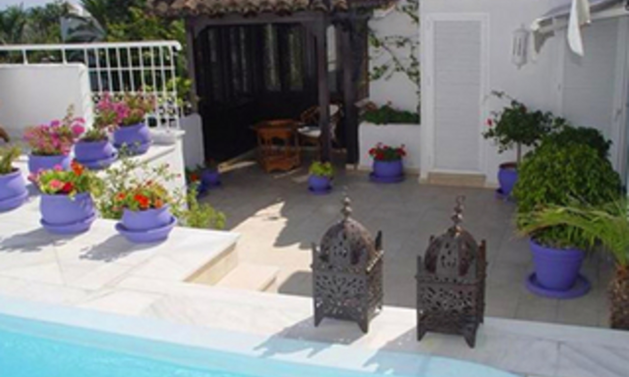 Penthouse - duplex à vendre dans une urbanisation privée en première ligne de plage sur la Mille d' Or à Marbella 2