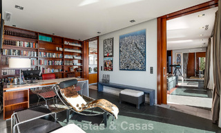 Prêt à emménager! Villa moderne à vendre avec une vue imprenable sur la mer, juste à l'est du centre de Marbella 787829 