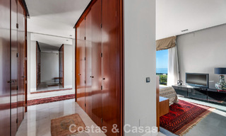 Prêt à emménager! Villa moderne à vendre avec une vue imprenable sur la mer, juste à l'est du centre de Marbella 787831 