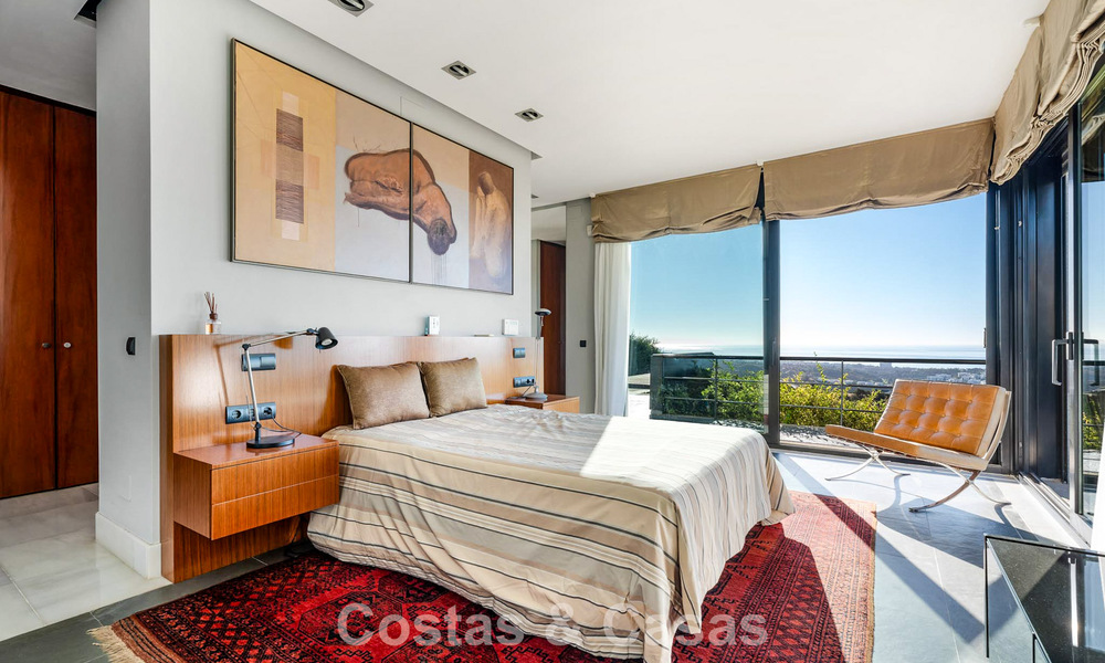 Prêt à emménager! Villa moderne à vendre avec une vue imprenable sur la mer, juste à l'est du centre de Marbella 787833