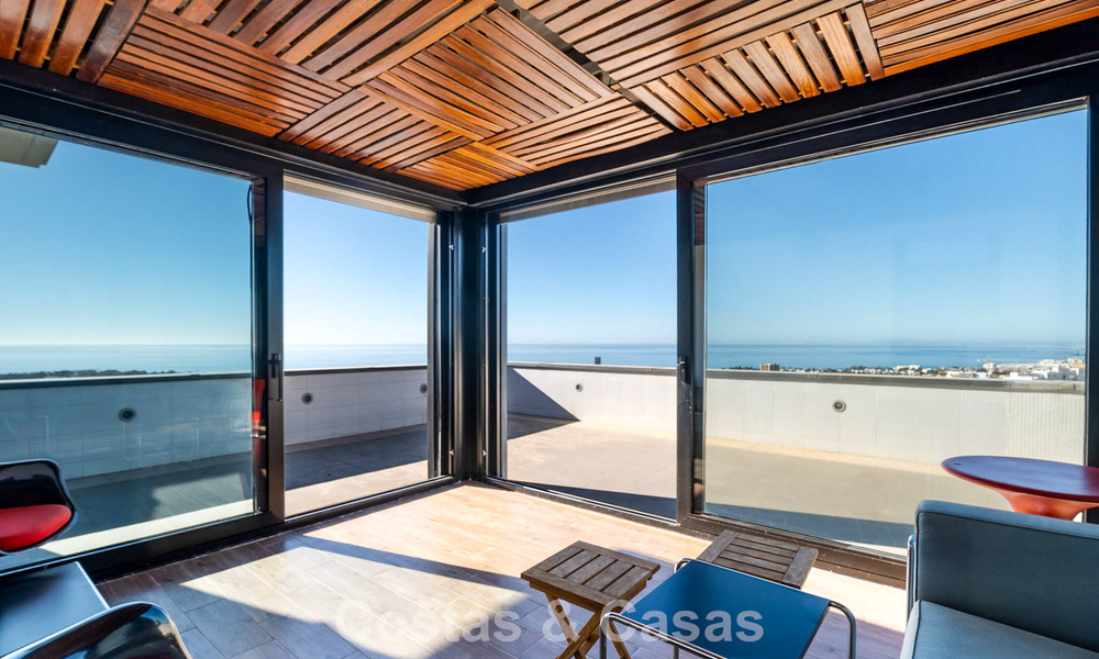 Prêt à emménager! Villa moderne à vendre avec une vue imprenable sur la mer, juste à l'est du centre de Marbella 787841