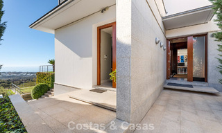 Prêt à emménager! Villa moderne à vendre avec une vue imprenable sur la mer, juste à l'est du centre de Marbella 787844 