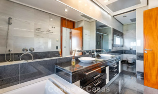 Prêt à emménager! Villa moderne à vendre avec une vue imprenable sur la mer, juste à l'est du centre de Marbella 787858 