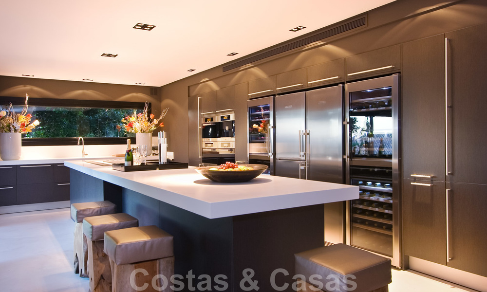 Impressionnante villa contemporaine de luxe avec appartement d'invités à vendre dans la vallée du Golf de Nueva Andalucia, Marbella 22598