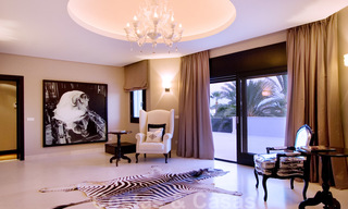 Impressionnante villa contemporaine de luxe avec appartement d'invités à vendre dans la vallée du Golf de Nueva Andalucia, Marbella 22600 