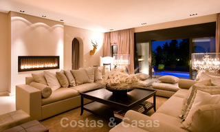 Impressionnante villa contemporaine de luxe avec appartement d'invités à vendre dans la vallée du Golf de Nueva Andalucia, Marbella 22606 