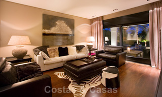 Impressionnante villa contemporaine de luxe avec appartement d'invités à vendre dans la vallée du Golf de Nueva Andalucia, Marbella 22607 