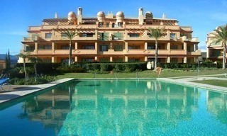 Appartement de luxe à vendre dans le complexe de golf 5 étoiles Los Flamingos sur la nouvelle Mille d' Or, Marbella - Estepona 0