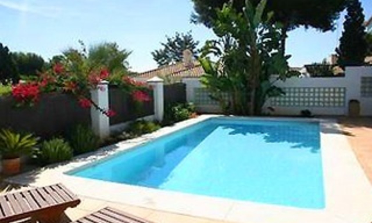 Une magnifique villa de 3 chambres à vendre dans la prestigieuse zone de, Los Monteros à Marbella 1