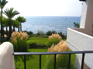 Appartement en première ligne de plage à vendre à Puente Romano, Mille d' Or, Marbella