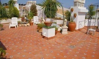  Appartement penthouse à vendre, en seconde ligne de plage dans un complexe sur la nouvelle Mille d' Or, entre Marbella et Estepona 0