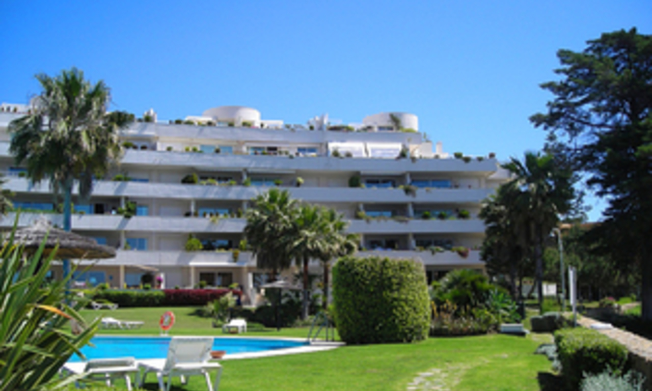 Appartement en première ligne de plage à vendre, dans un complexe de plage entre Marbella et Estepona 4