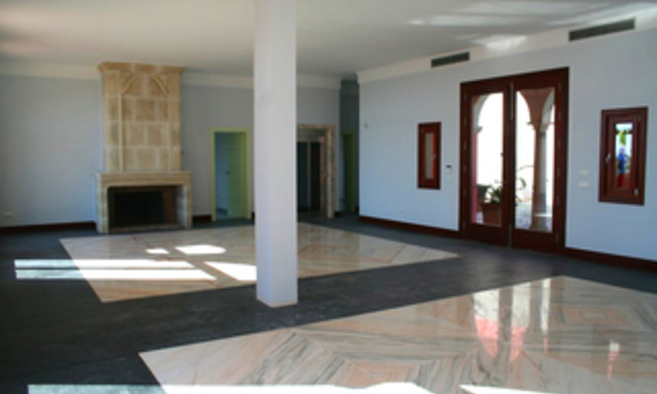 Villa à vendre dans un complexe fermé sur un parcours de golf à Marbella - Benahavis 8