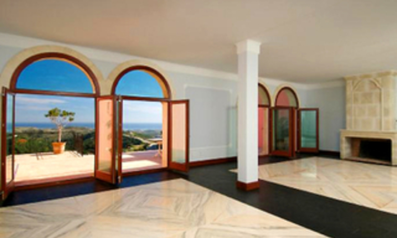 Villa à vendre dans un complexe fermé sur un parcours de golf à Marbella - Benahavis 10