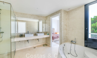 À vendre: Villa contemporaine à Marbella - Benahavis avec vue sur mer 25963 
