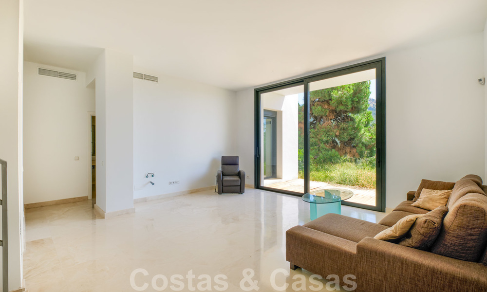 À vendre: Villa contemporaine à Marbella - Benahavis avec vue sur mer 25967