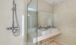 À vendre: Villa contemporaine à Marbella - Benahavis avec vue sur mer 25969 