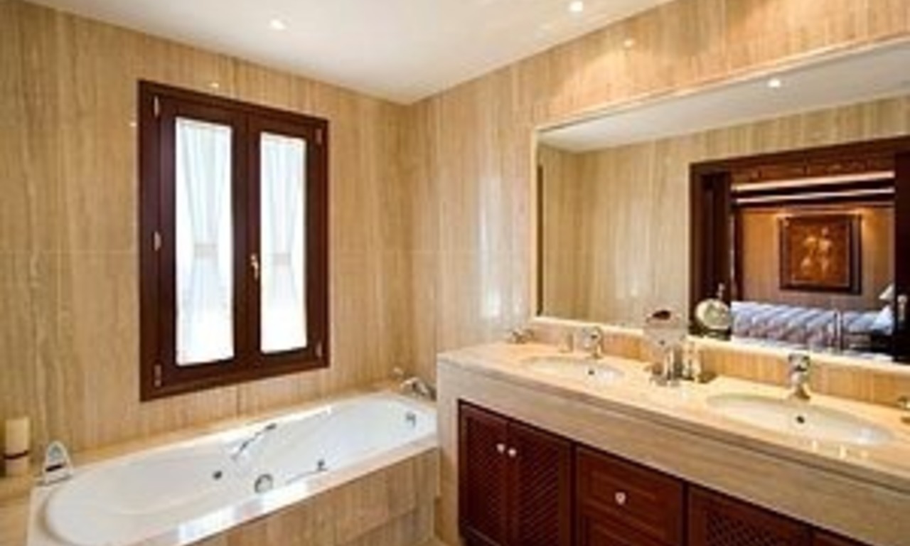 Villa de luxe nouvellement construite à vendre à l' Est de Marbella 11