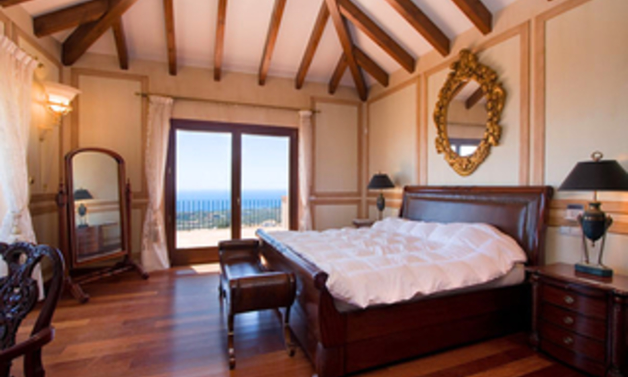 Villa de luxe nouvellement construite à vendre à l' Est de Marbella 8