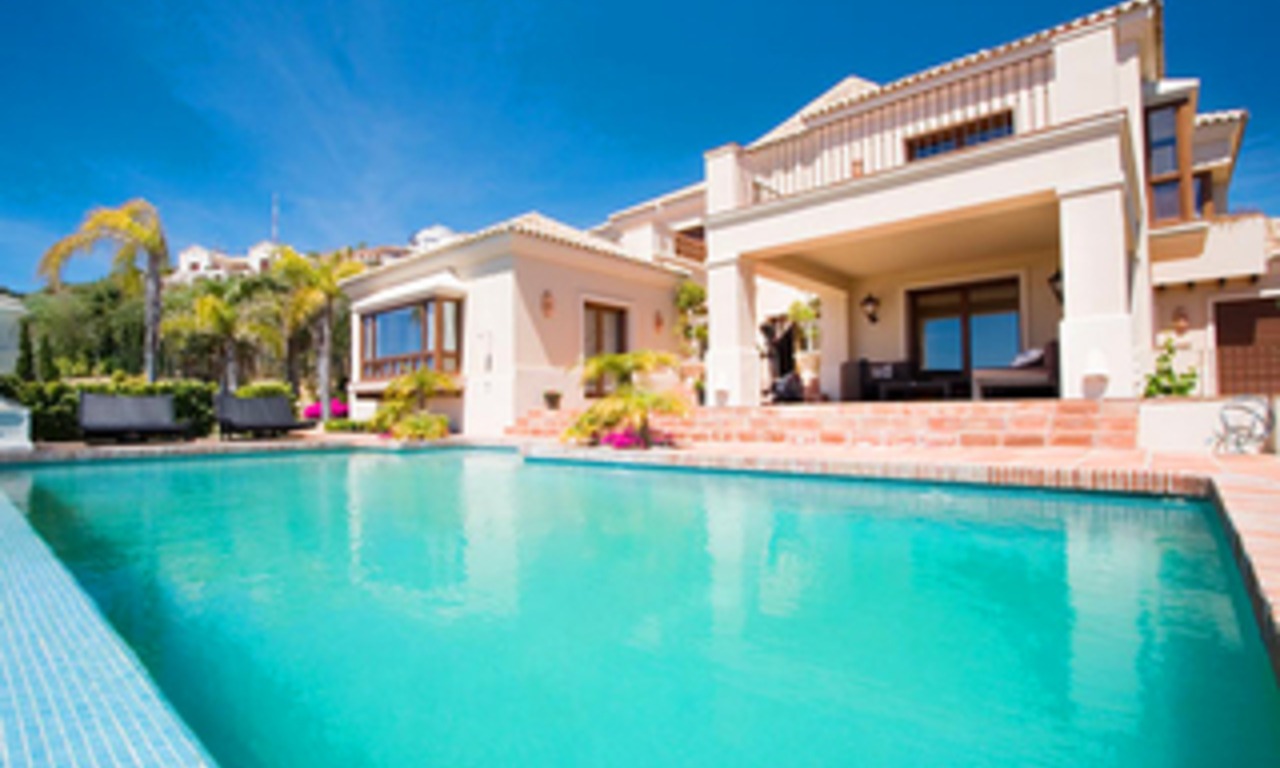 Villa de luxe nouvellement construite à vendre à l' Est de Marbella 1