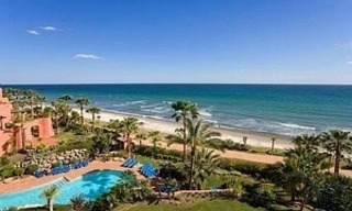 Penthouse en première ligne de plage à vendre, nouvelle Mille d' Or, Marbella - Estepona 0