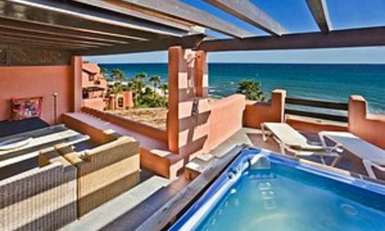 Penthouse en première ligne de plage à vendre, nouvelle Mille d' Or, Marbella - Estepona 1