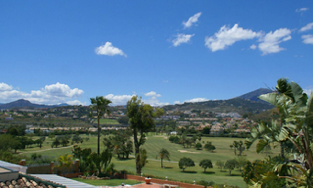 Villa en première ligne de golf à vendre dans Nueva Andalucía à Marbella 1