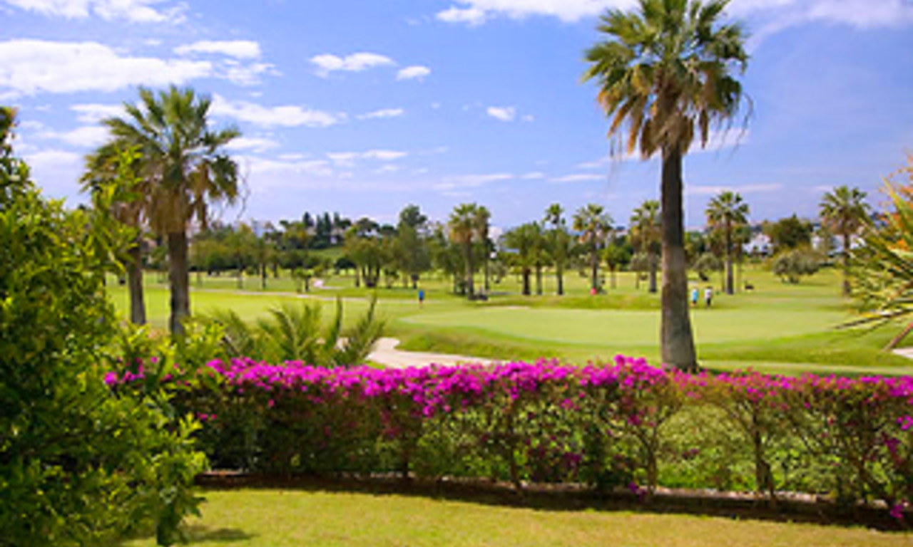 Villa en première ligne de golf à vendre, Nueva Andalucía, Marbella 1