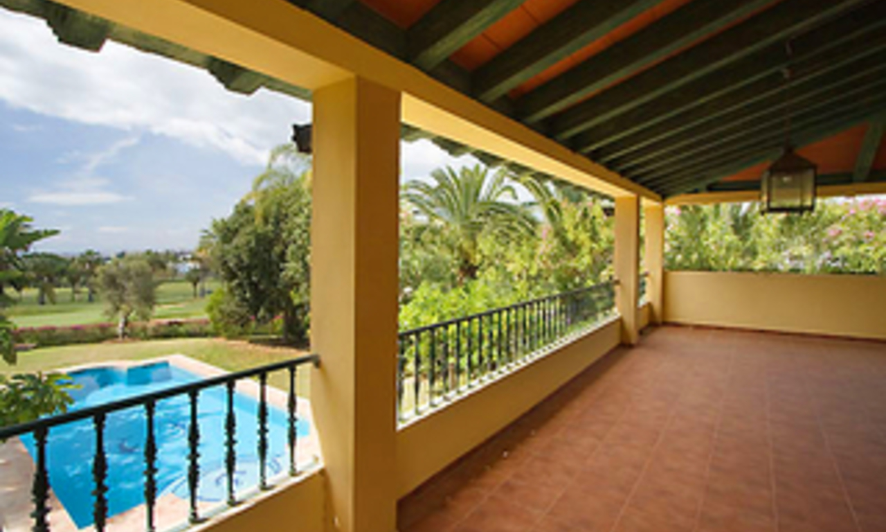 Villa en première ligne de golf à vendre, Nueva Andalucía, Marbella 3