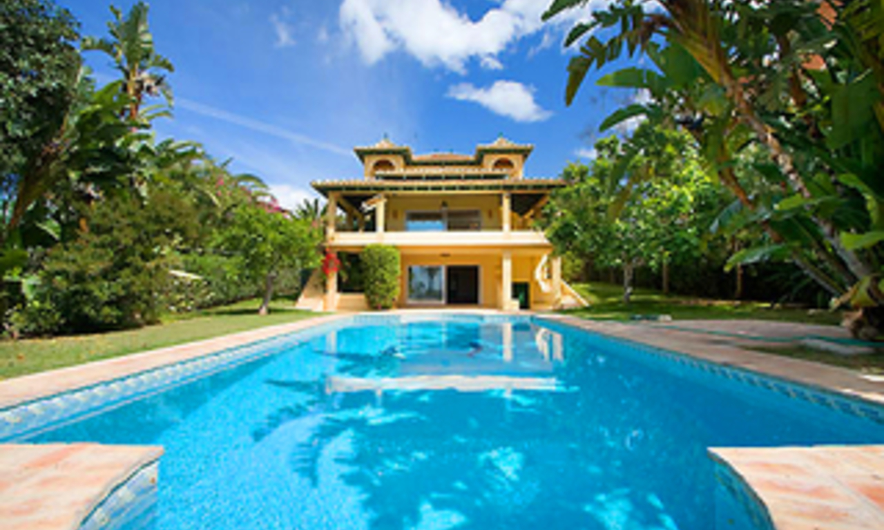 Villa en première ligne de golf à vendre, Nueva Andalucía, Marbella 2