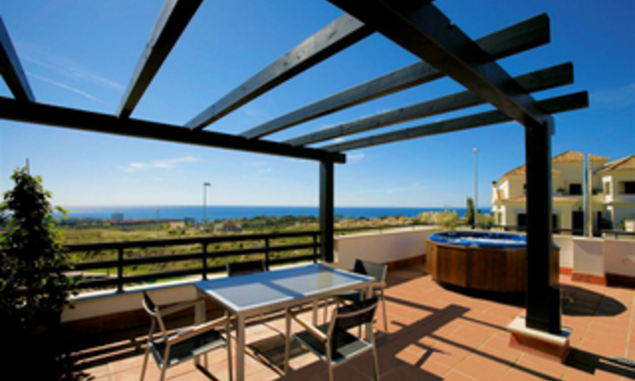 Appartements de luxe à vendre dans un complexe de golf, Marbella Est 2