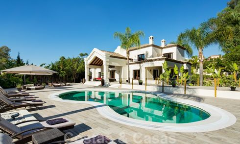 À vendre: Grande villa de luxe en première ligne Golf à Nueva Andalucía, Marbella 21589