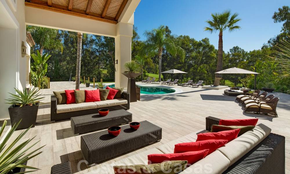 À vendre: Grande villa de luxe en première ligne Golf à Nueva Andalucía, Marbella 21591