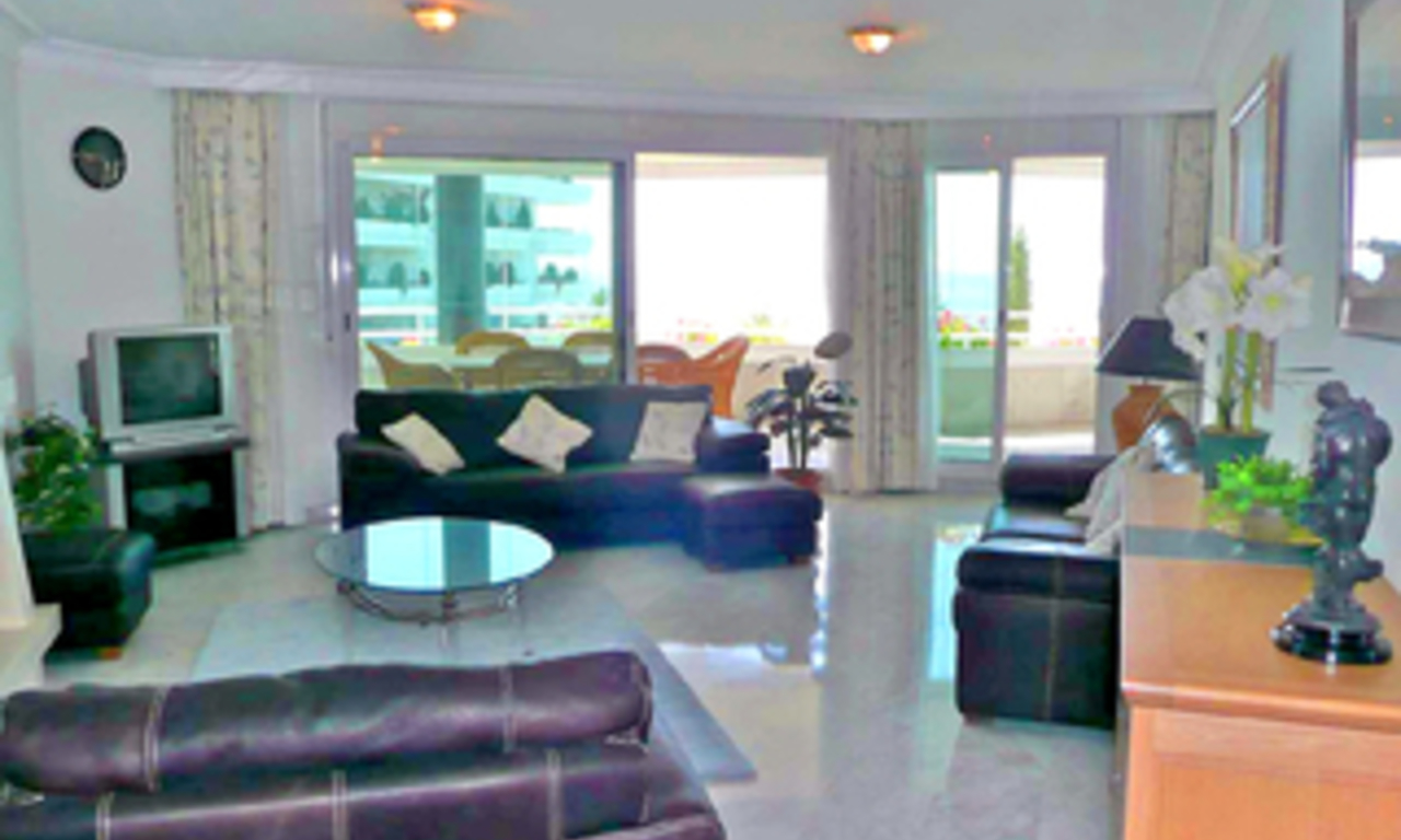 Appartement à acheter en première ligne de plage, Mille d' Or, Puerto Banús - Marbella 4