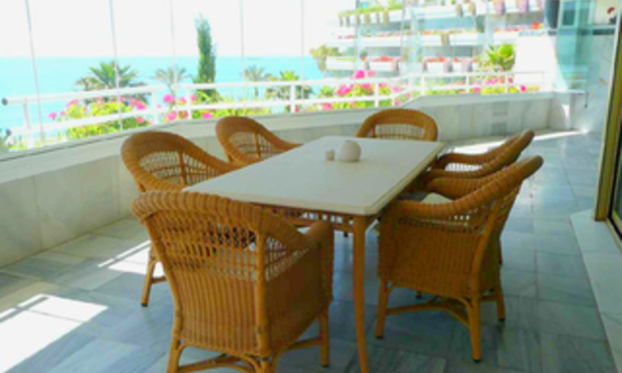 Appartement à acheter en première ligne de plage, Mille d' Or, Puerto Banús - Marbella 2