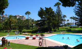Appartement de luxe près de la plage à vendre à Playas del Duque, Puerto Banús, Marbella 15