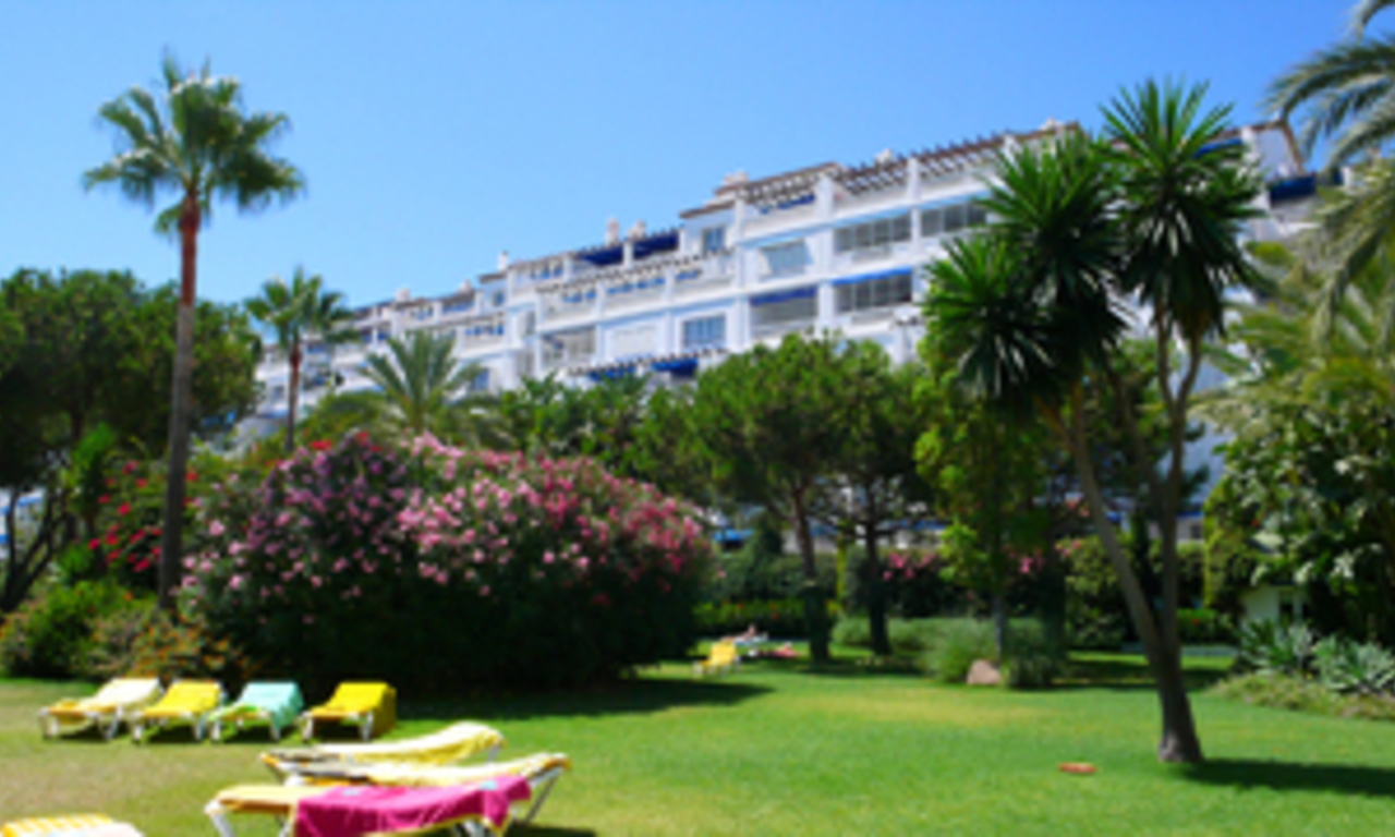 Appartement de luxe près de la plage à vendre à Playas del Duque, Puerto Banús, Marbella 13