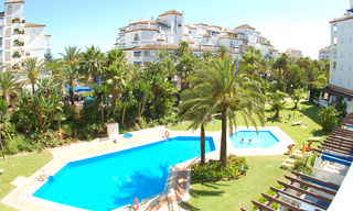 Appartement de luxe près de la plage à vendre à Playas del Duque, Puerto Banús, Marbella 1