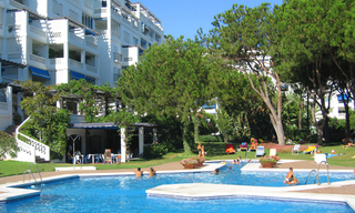 Appartement de luxe près de la plage à vendre à Playas del Duque, Puerto Banús, Marbella 10