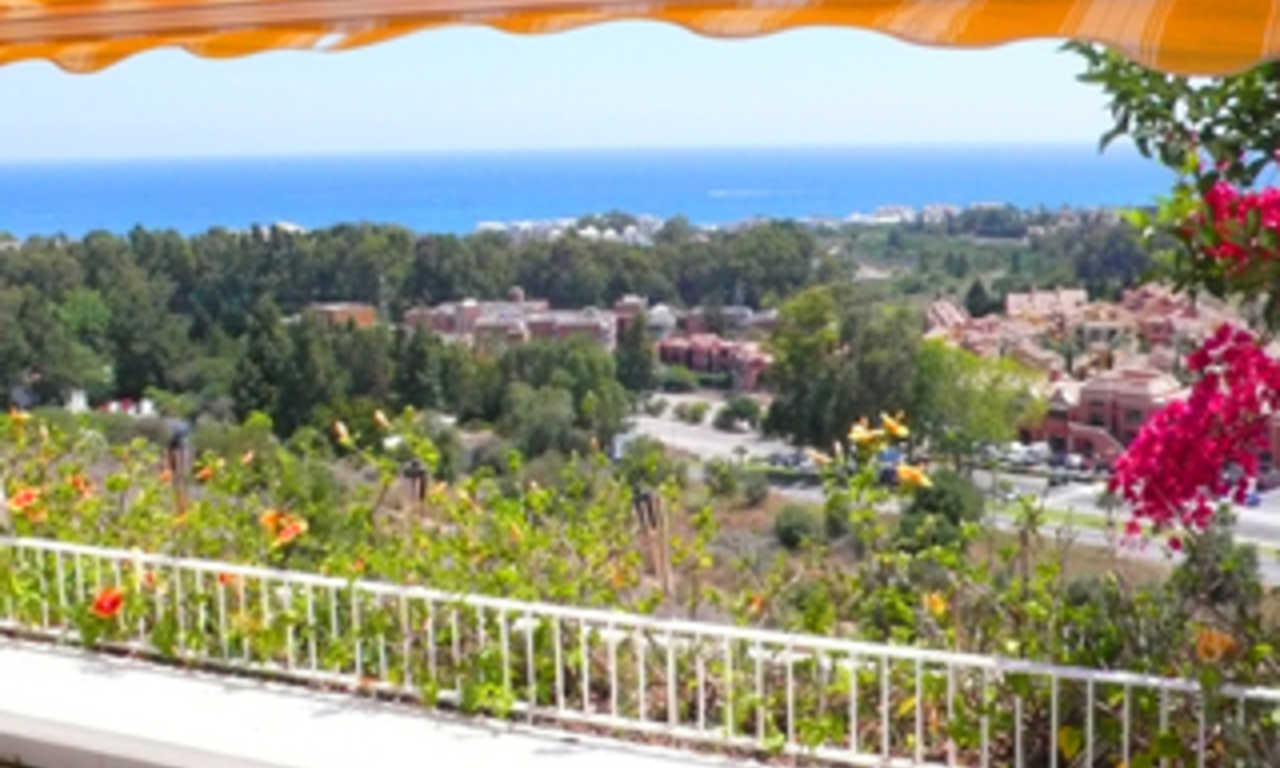 Penthouse avec piscine privée à vendre, nouvelle Mille d' Or, Marbella 0