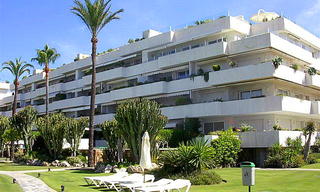 Appartement en première ligne de plage à vendre à Los Granados, Puerto Banús - Marbella 1