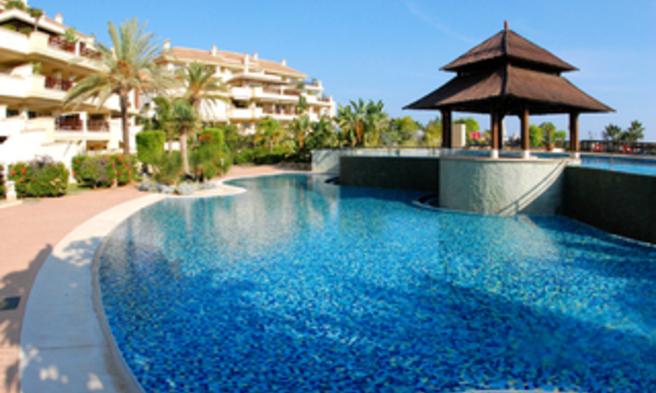 Appartement de plage luxueux à vendre à Puerto Banús - Marbella 25