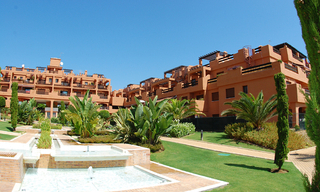 Appartements et penthouses à vendre en première ligne de plage, Estepona, Costa del Sol 13