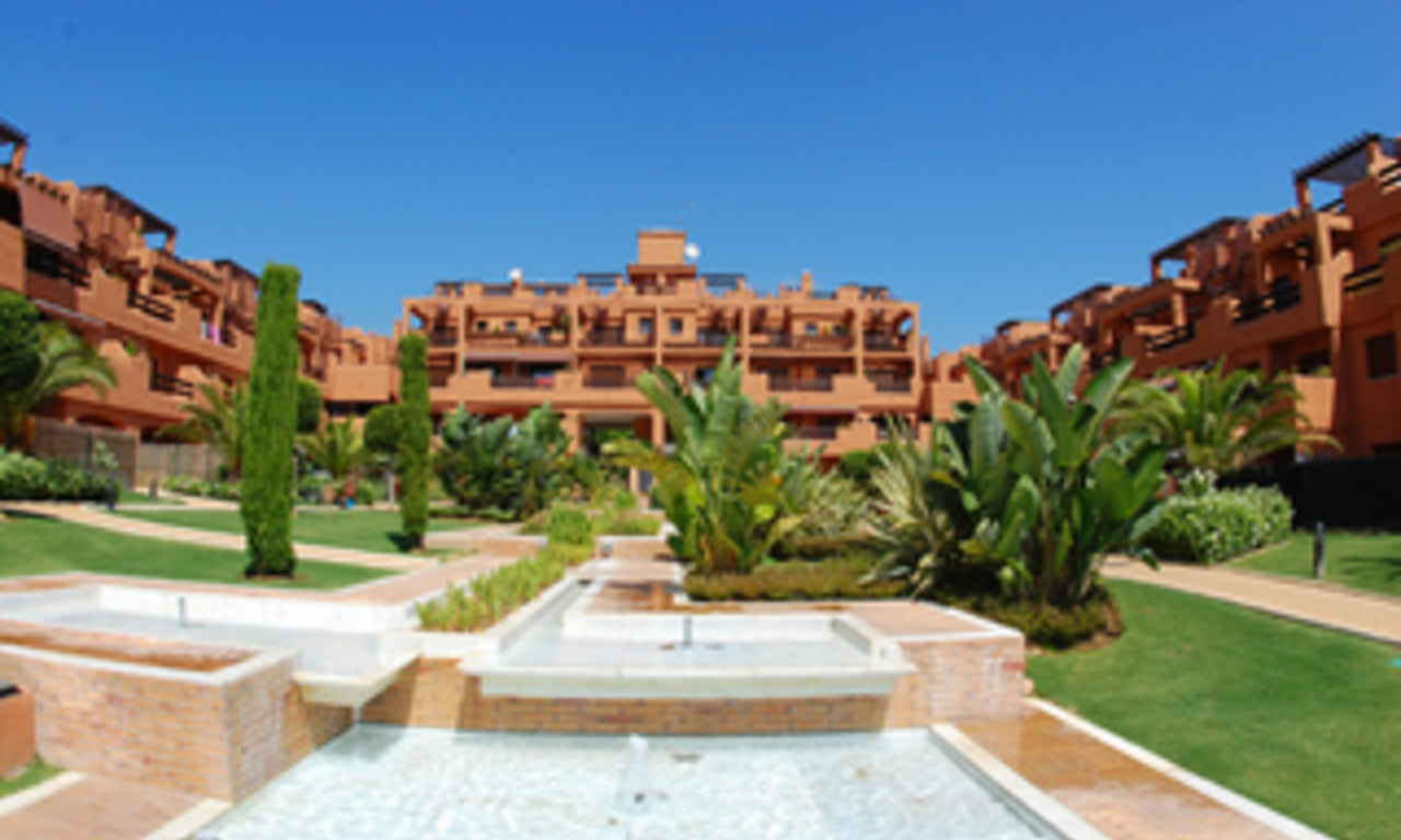 Appartements et penthouses à vendre en première ligne de plage, Estepona, Costa del Sol 14