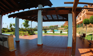 Appartements et penthouses à vendre en première ligne de plage, Estepona, Costa del Sol 5