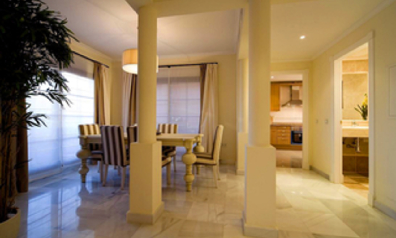 Nouveau appartement penthouse de plage à vendre sur la nouvelle Mille d' Or, entre Marbella et Estepona 8