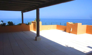 Penthouse de plage luxueux à vendre sur la Mille d' Or, entre Marbella et Estepona 3