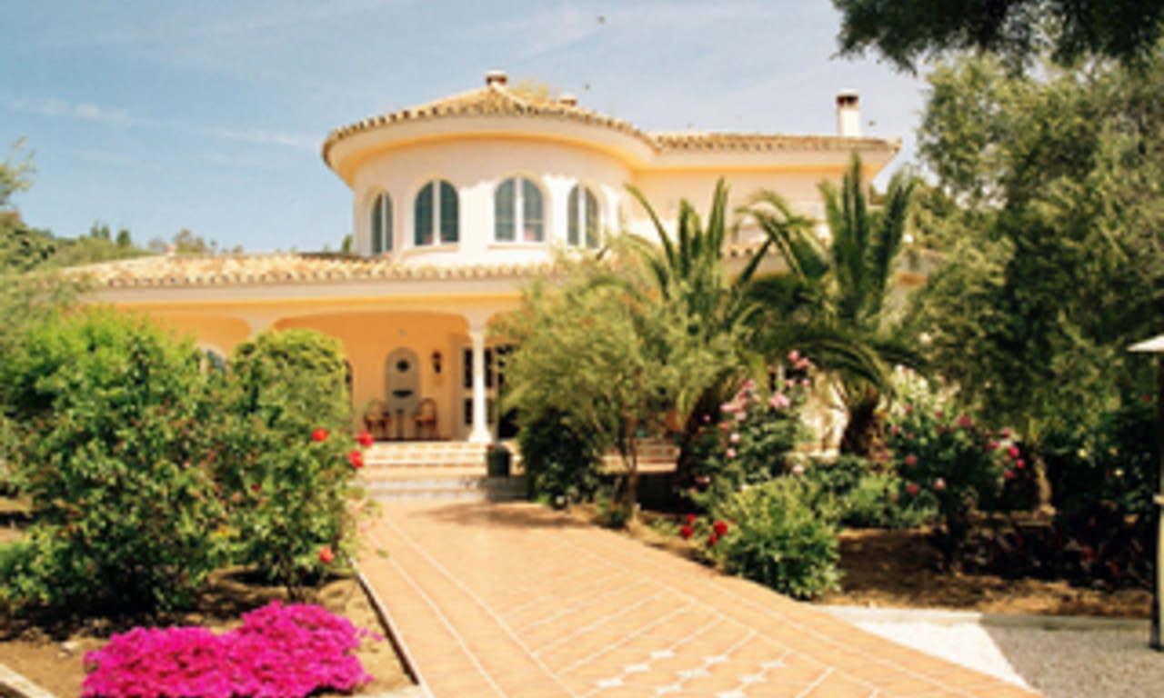 Villa - Finca - Maison à vendre proche de Ronda sur la Costa del Sol, Andalousie, Espagne 0