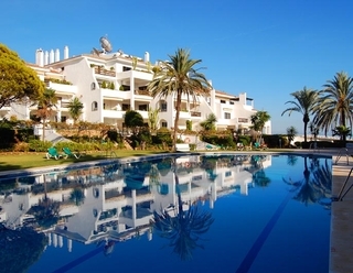 Appartement près de la plage à acheter sur la Mille d' Or entre Marbella centre et Puerto Banús
